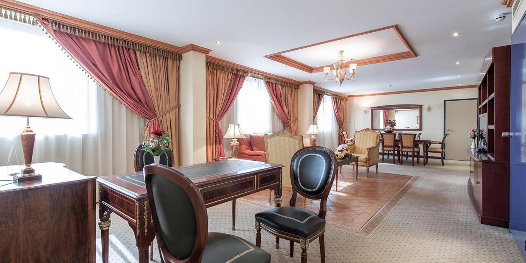 Hotel Crowne Plaza Palace By Ihg 4*