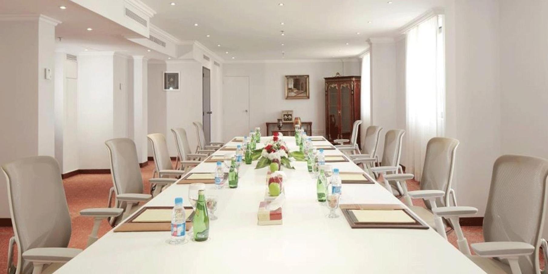 Crowne Plaza Palace By Ihg 4*