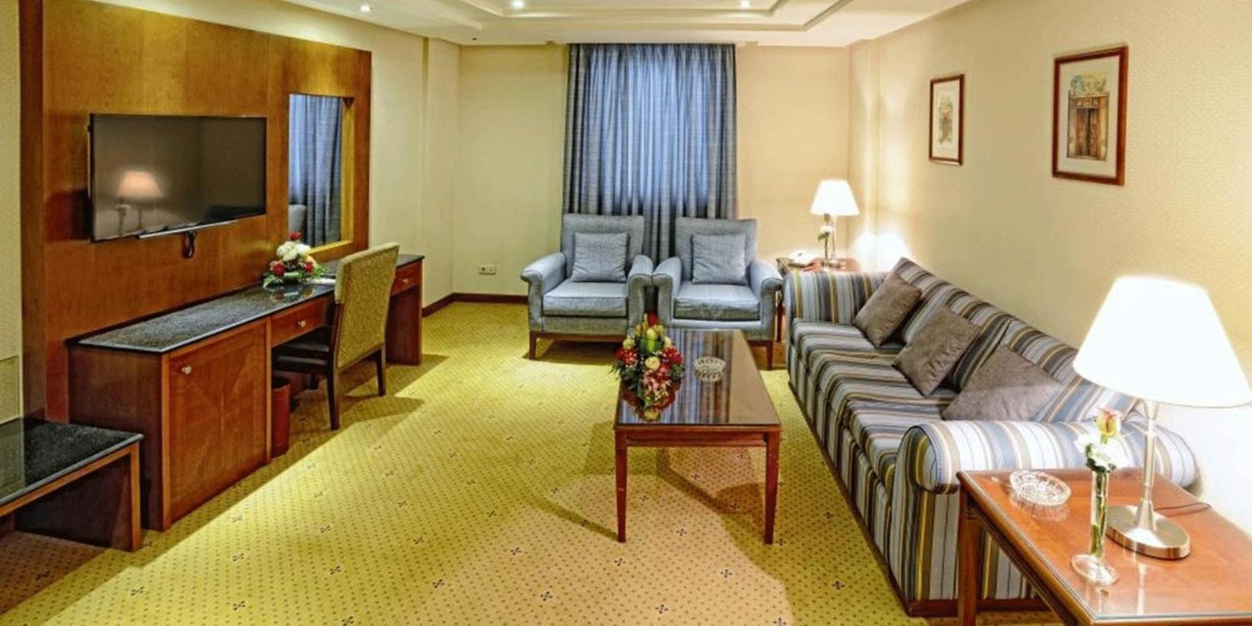 Crowne Plaza Palace By Ihg 4*
