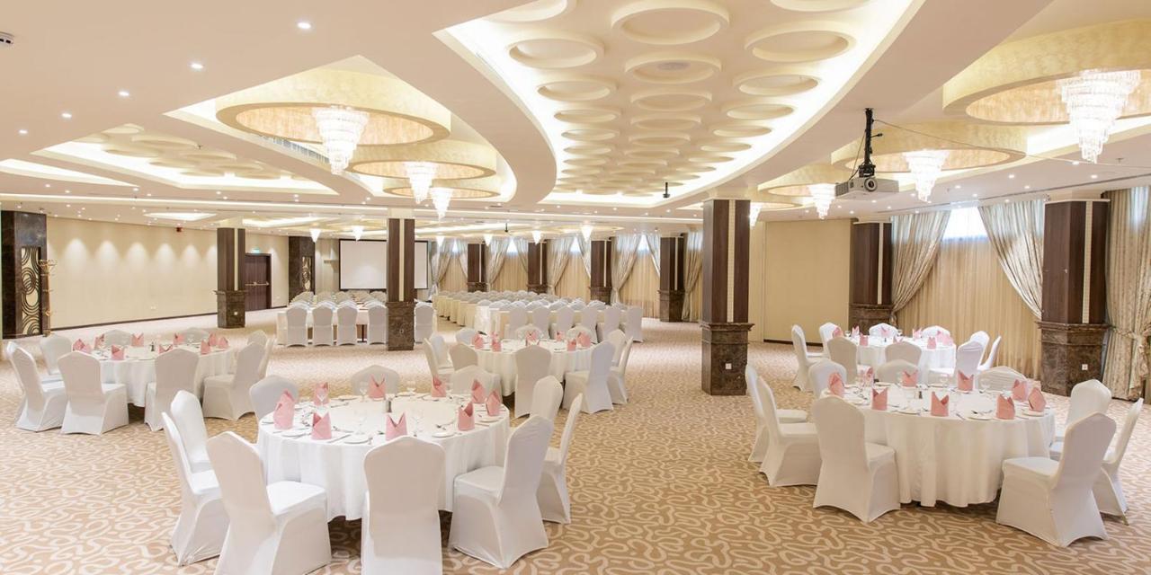 Crowne Plaza Palace By Ihg Hotel