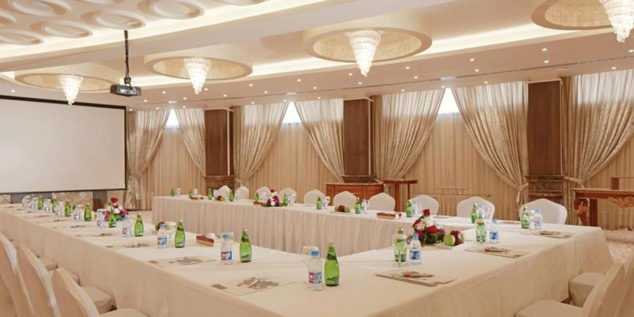 Crowne Plaza Palace By Ihg Hotel